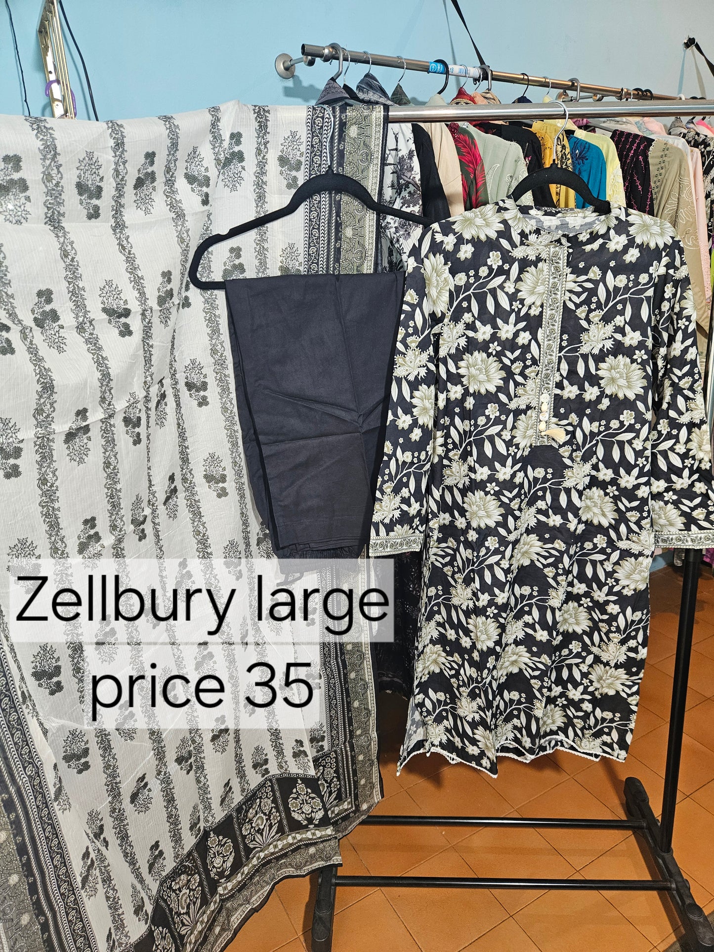 Zellbury Lawn