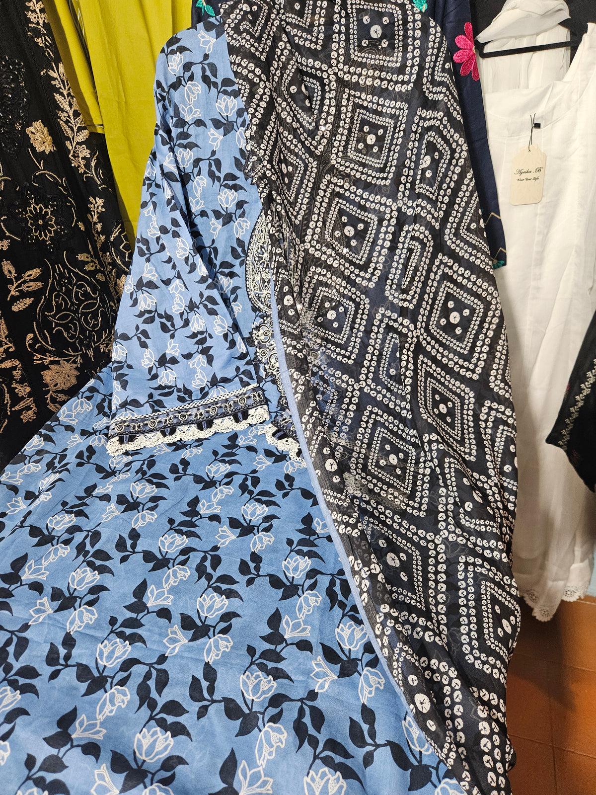 Xxl Embroidery Lawn