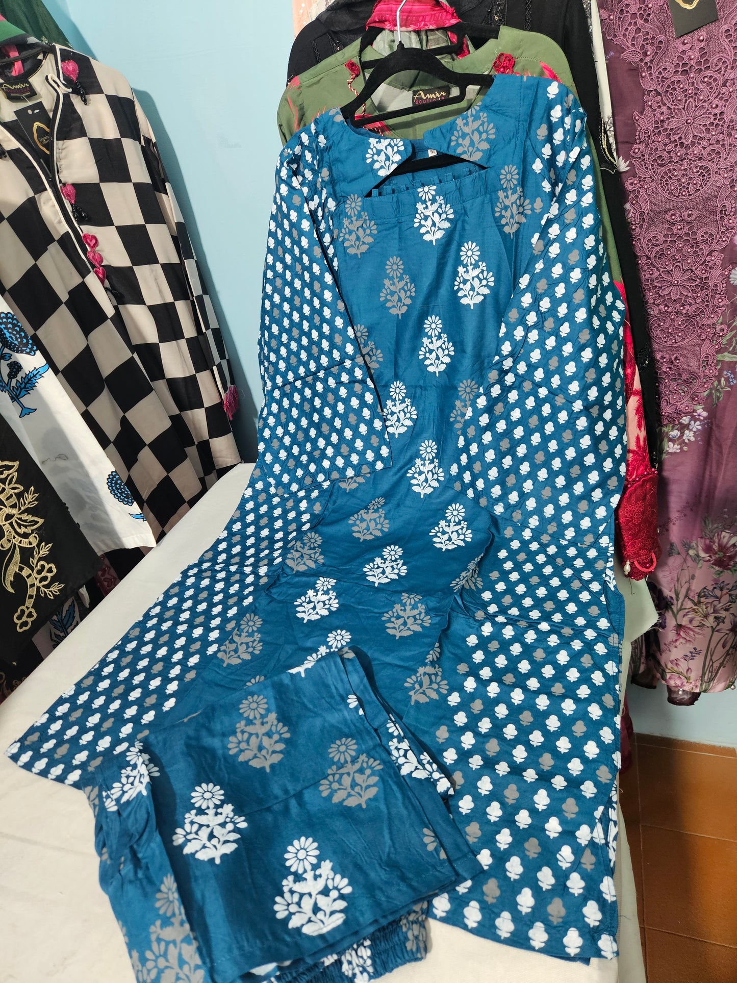 2 pc Printed Lawn