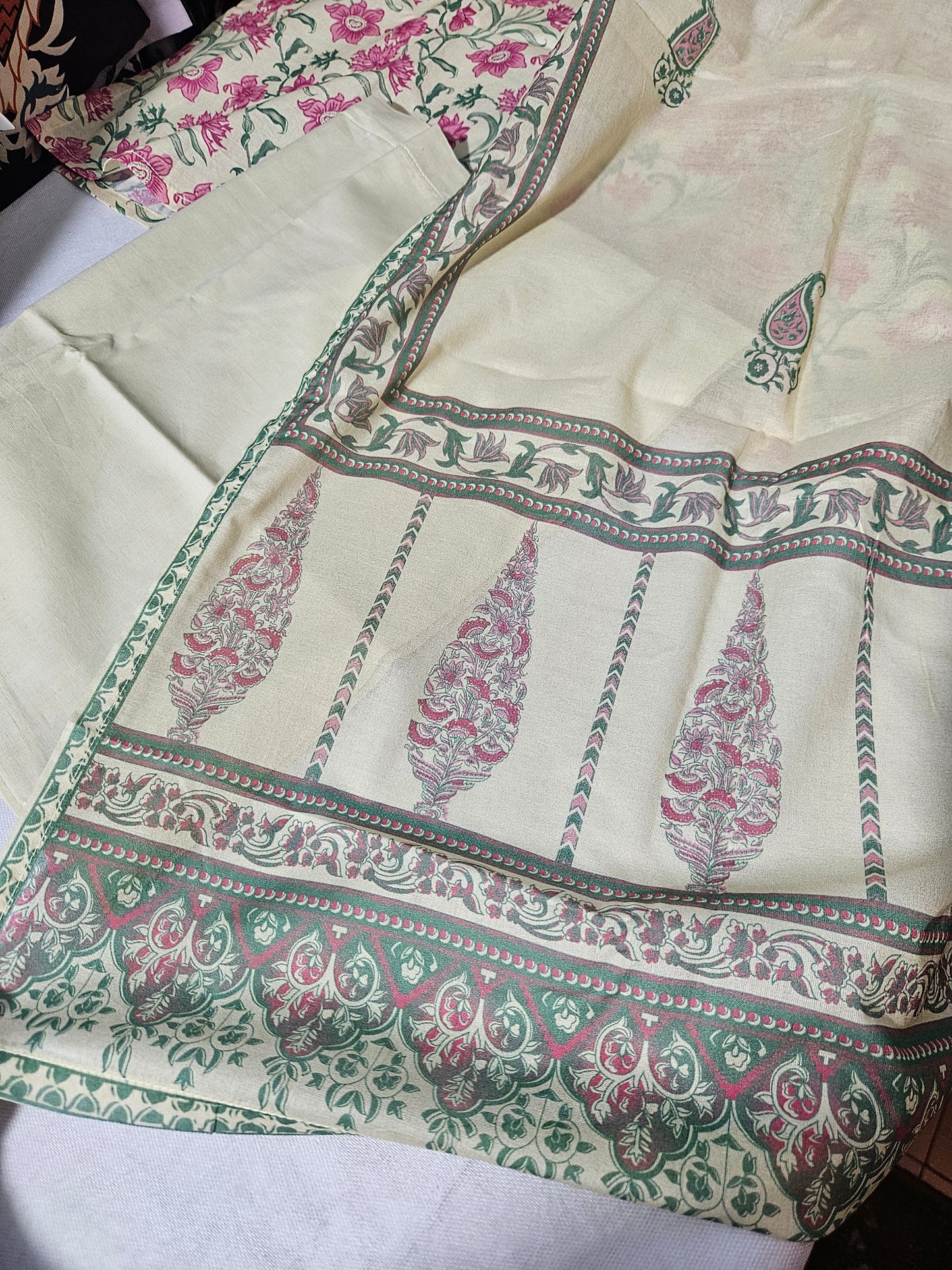 Zeen Printed Lawn
