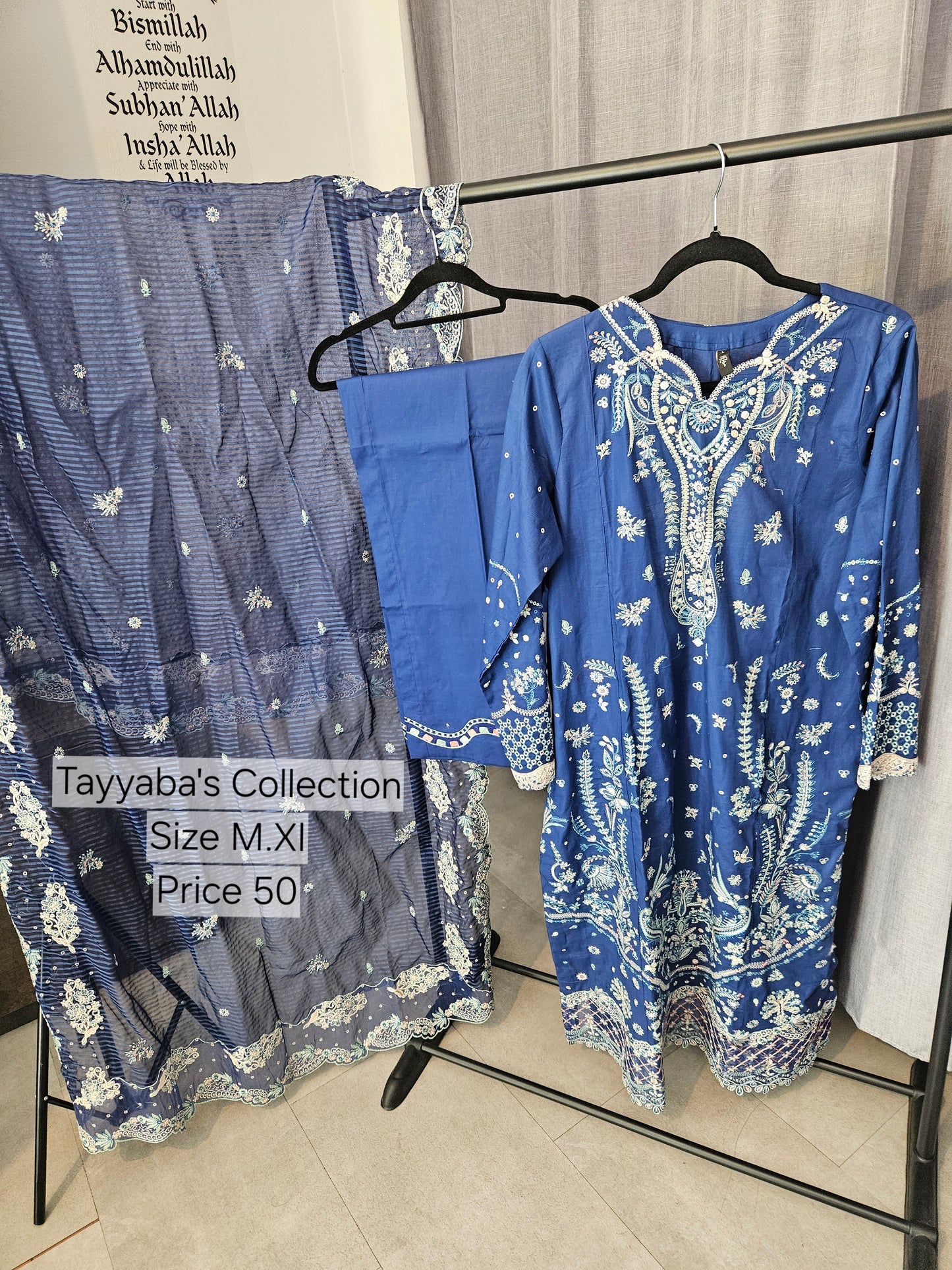 LAROBE FESTIVE DRESS