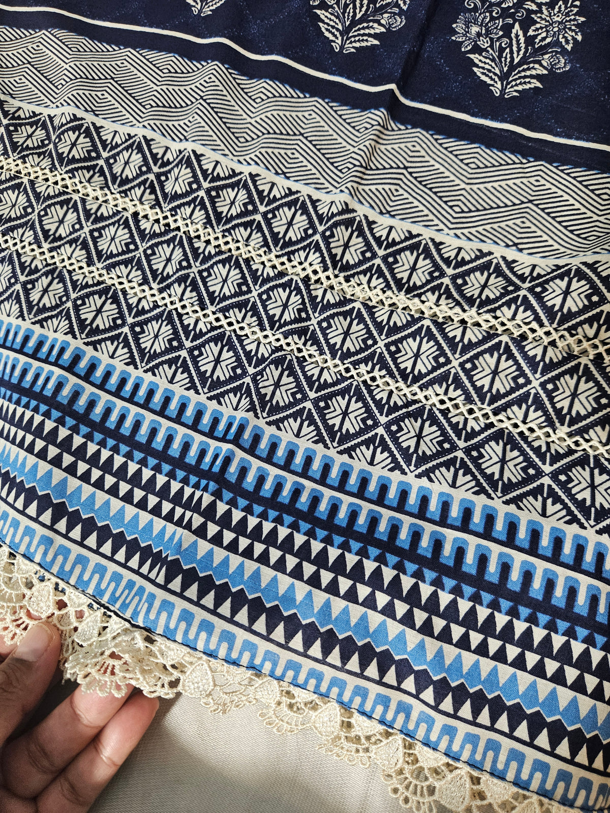 XXL EMBROIDERY LAWN