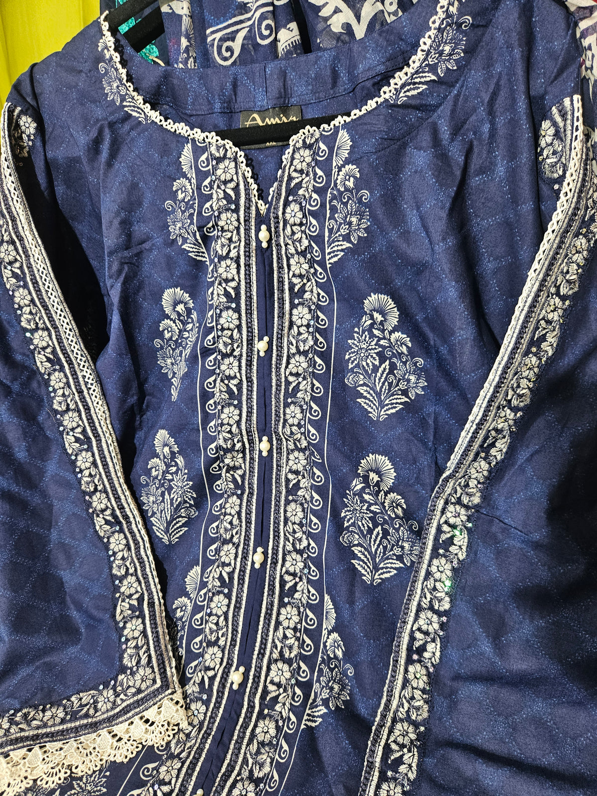 XXL EMBROIDERY LAWN