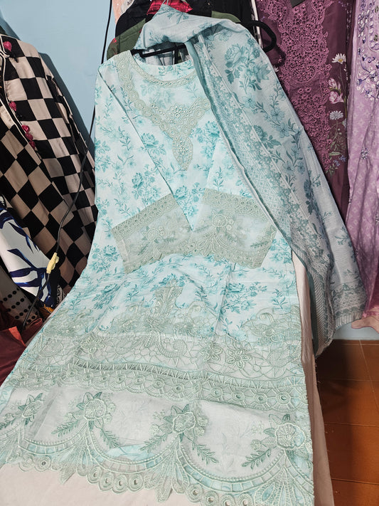 Shehroz Fashion Lawn